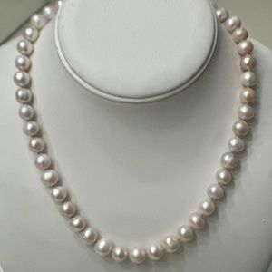 NATURAL Soft PINK Freshwater Pearl Necklace-HAND KNOTTED-14K GF Clasp-18 Inches